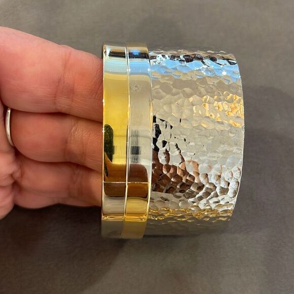 Set Of Two Womens Open Cuff Bangle Bracelet Silvertone Goldtone - Picture 2 of 5